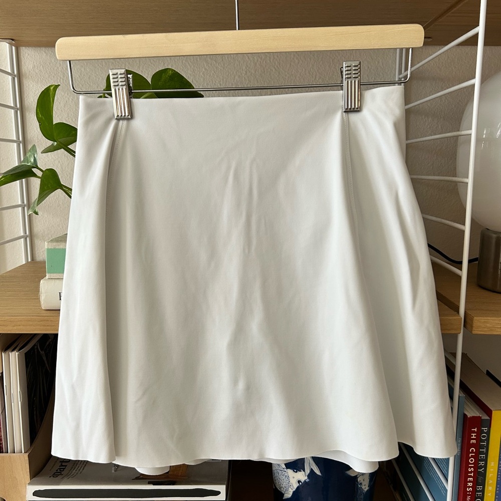 Spanx 14” Long Skort with Mid-Tummy Compression Vivid White Small - Picture 2 of 5
